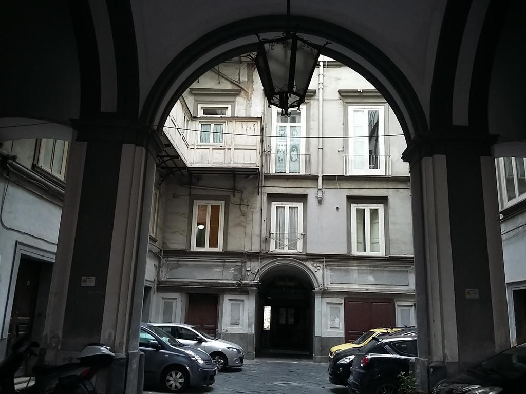 Chiaia Glamour Appartamento Centralissimo Naples Exterior photo